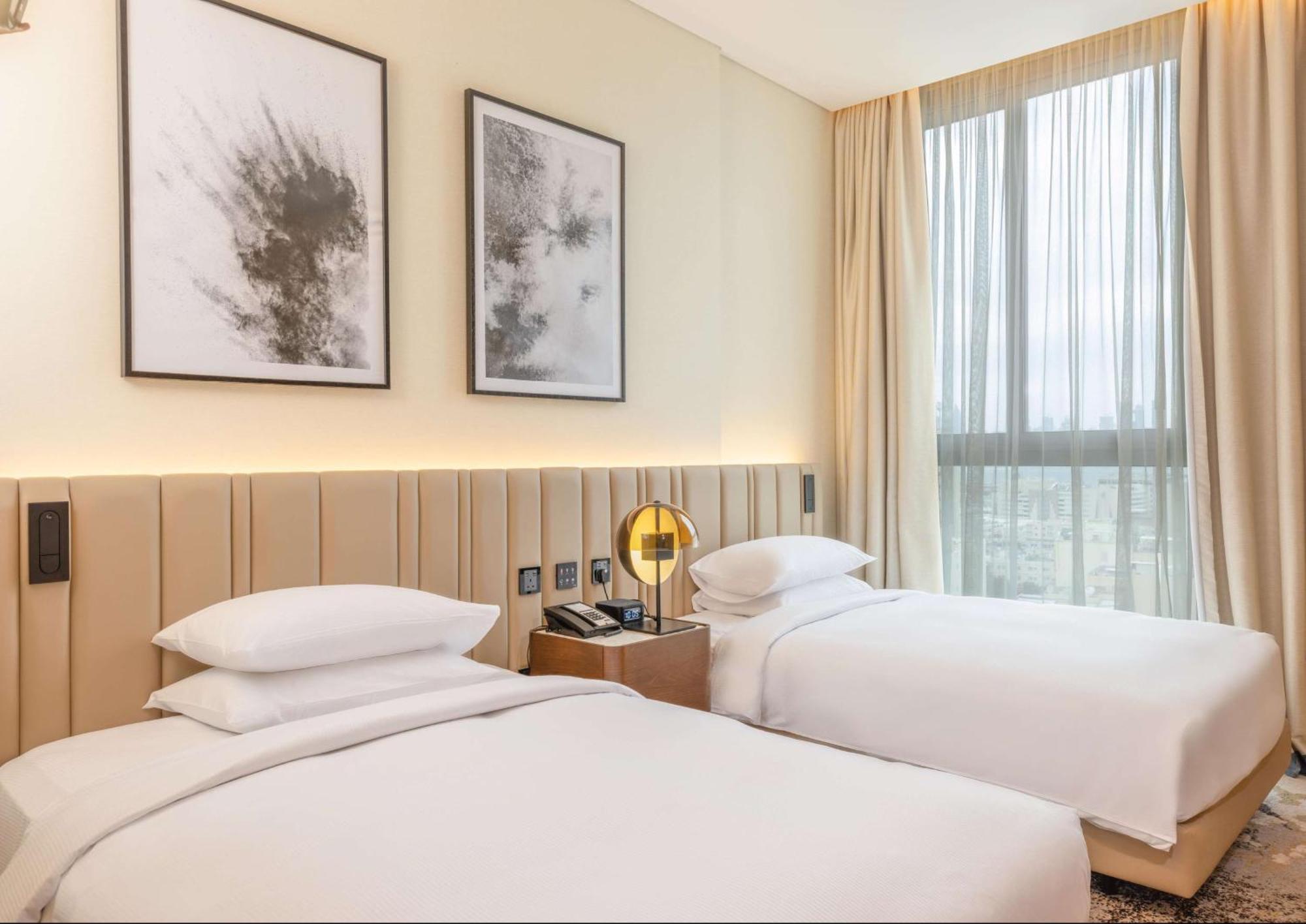 Embassy Suites By Hilton Doha Old Town Bagian luar foto